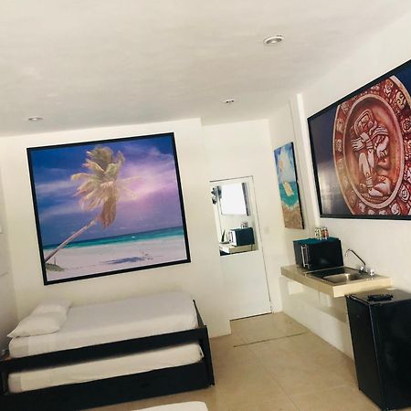 Easy Hotel Playa del Carmen Luaran gambar